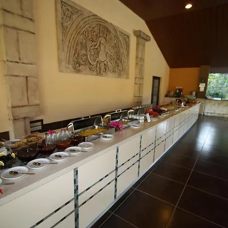 Calbis فندق داليان